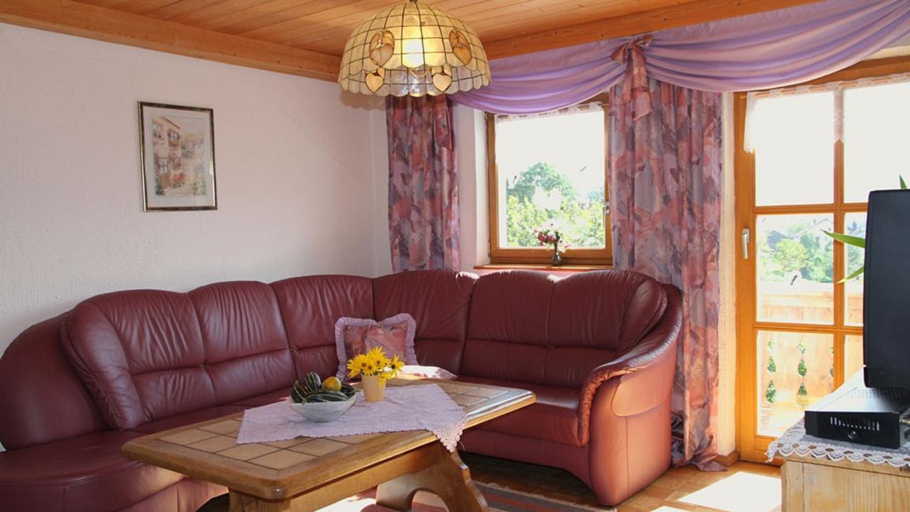 Huisnhof Арах Екстериор снимка