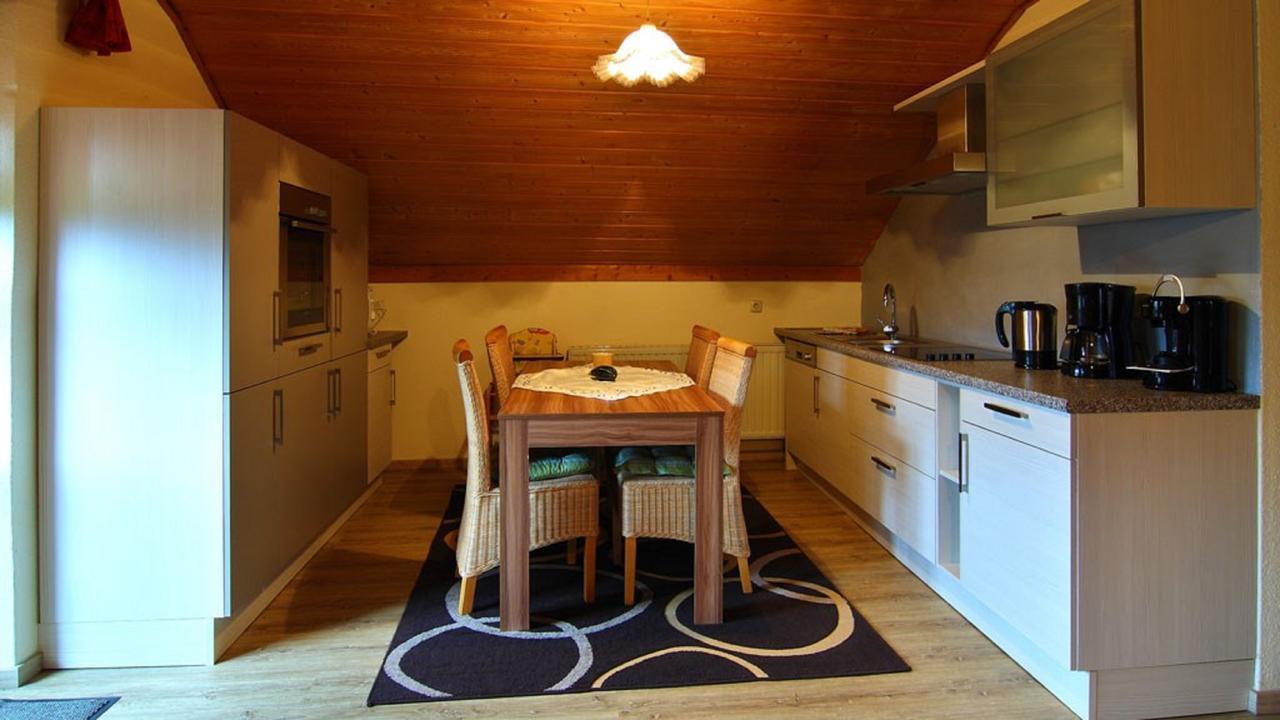Huisnhof Арах Екстериор снимка