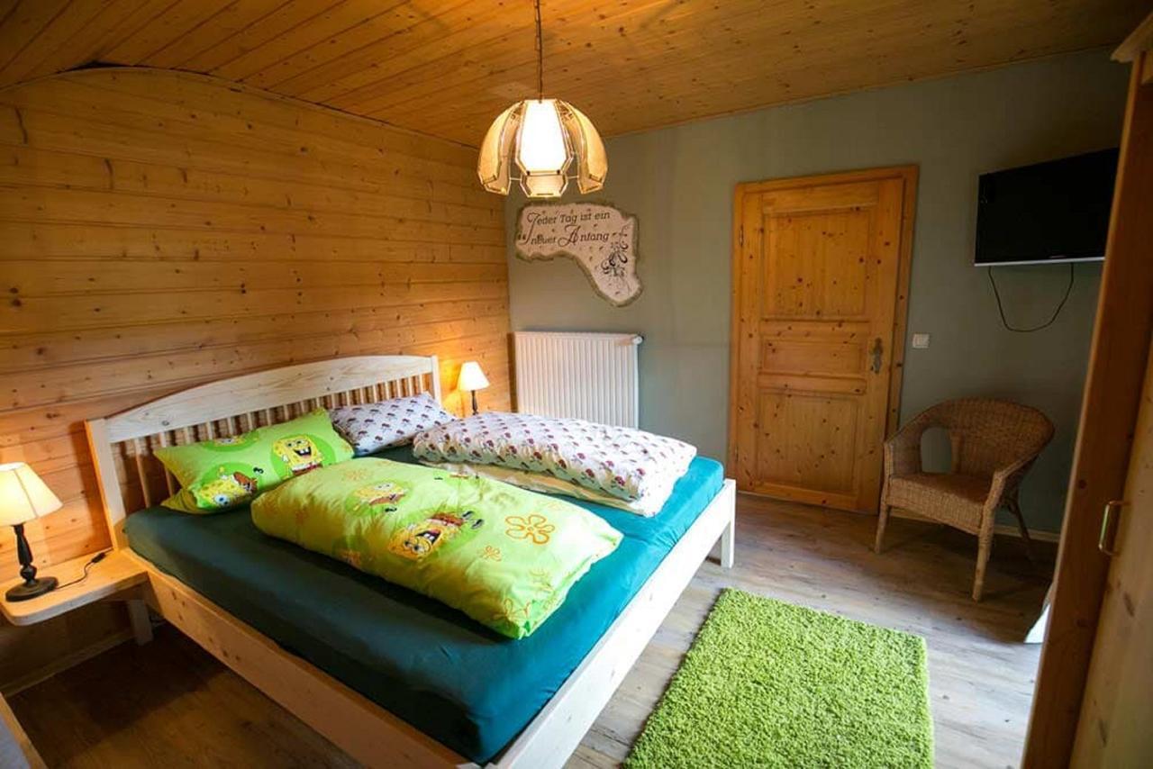 Huisnhof Арах Екстериор снимка