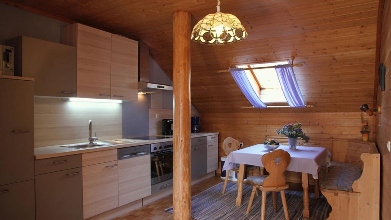 Huisnhof Арах Екстериор снимка