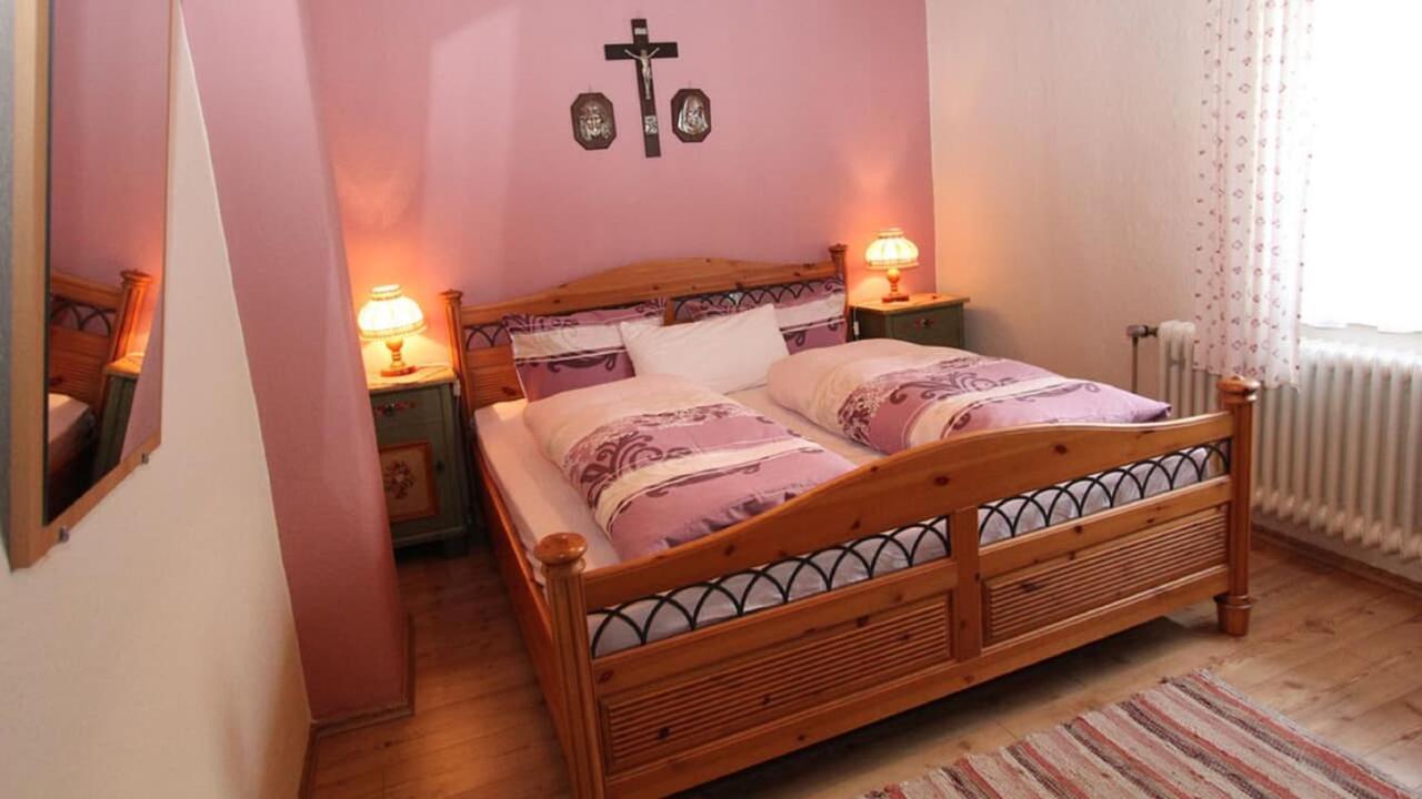 Huisnhof Арах Екстериор снимка