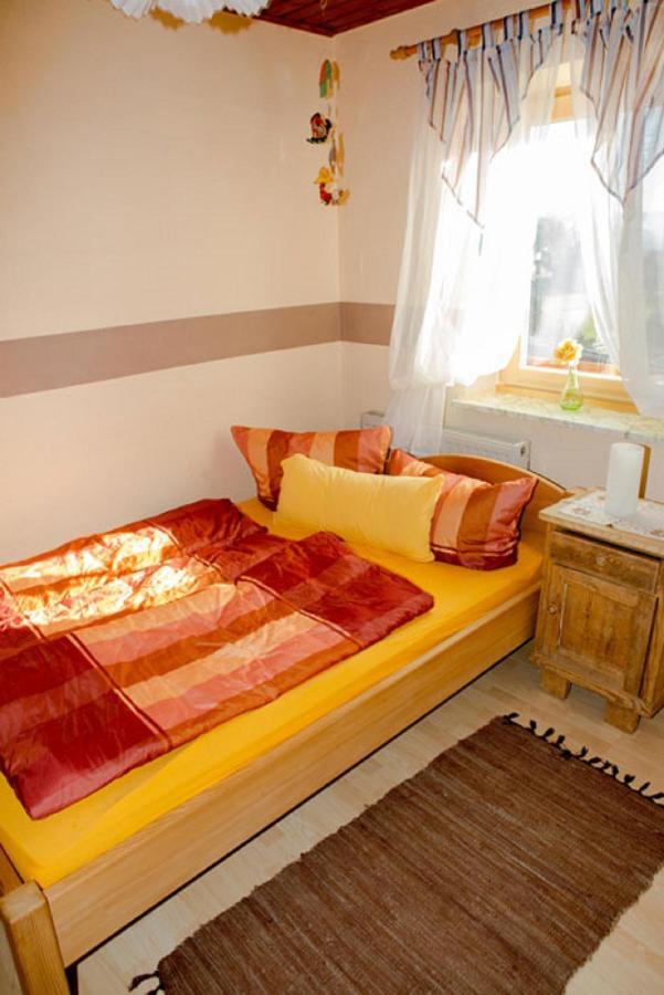 Huisnhof Арах Екстериор снимка