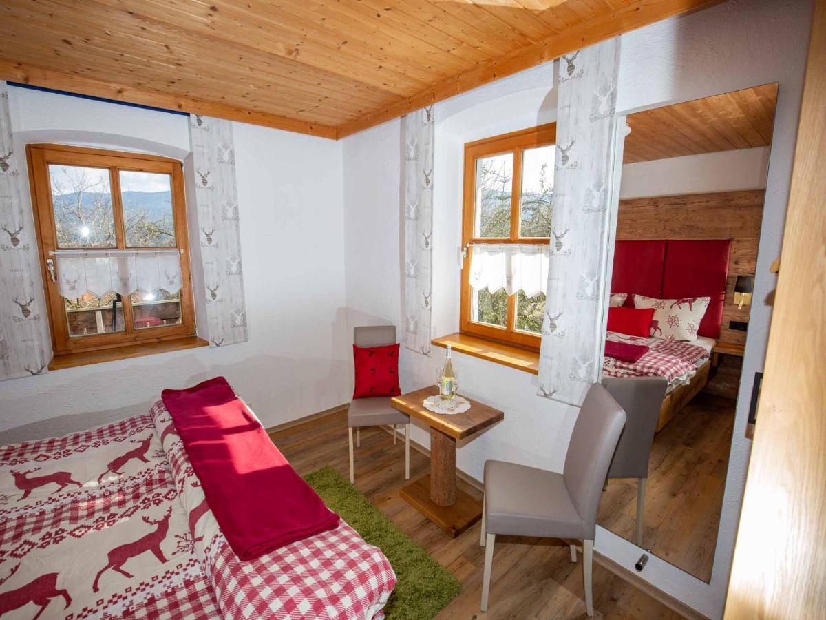 Huisnhof Арах Екстериор снимка